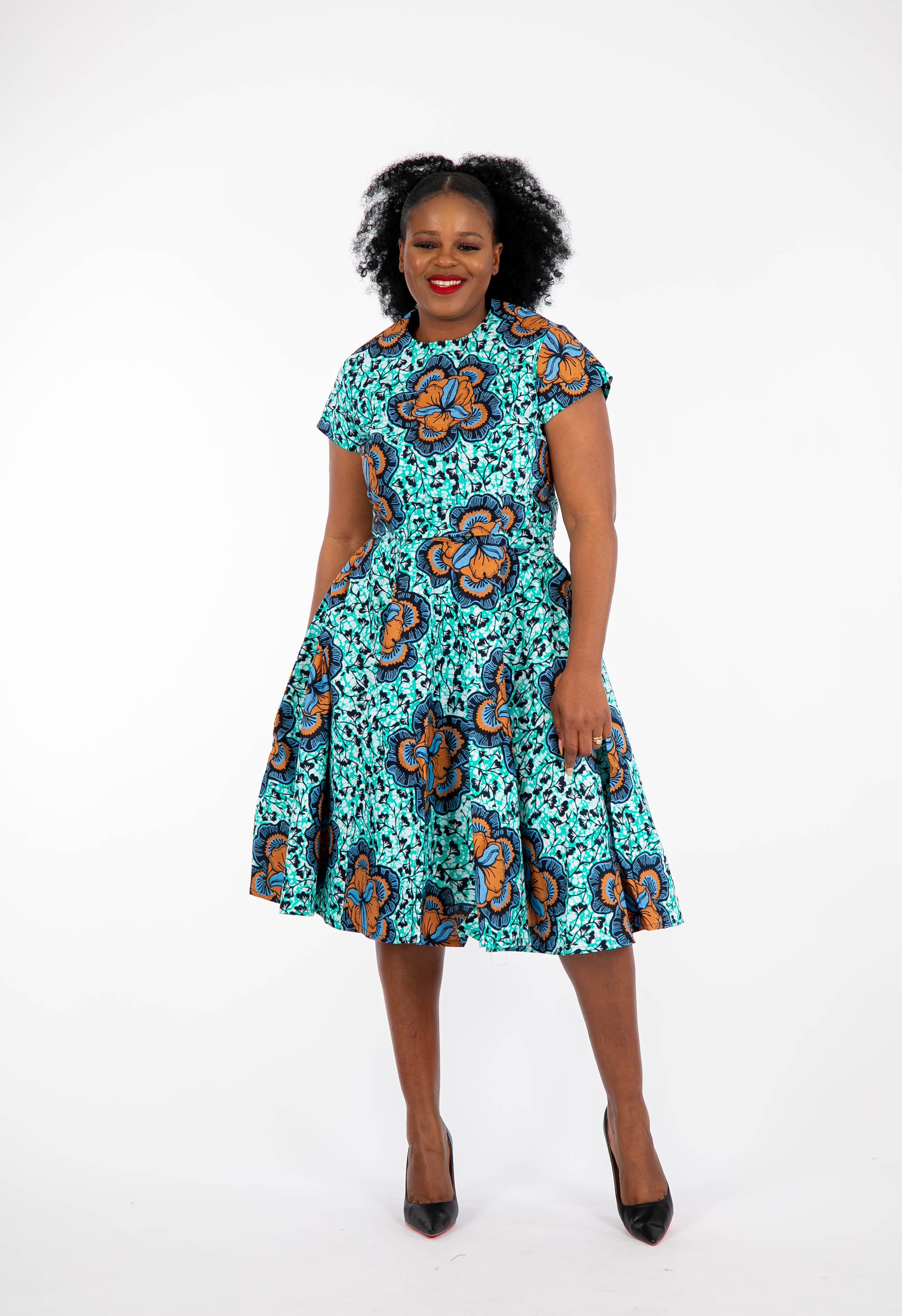 temad collections, african print crop top, africanprint short sleeve top, ankara crop top, ankara short sleeves, green ankara top, green african print top, african print ankara crop top