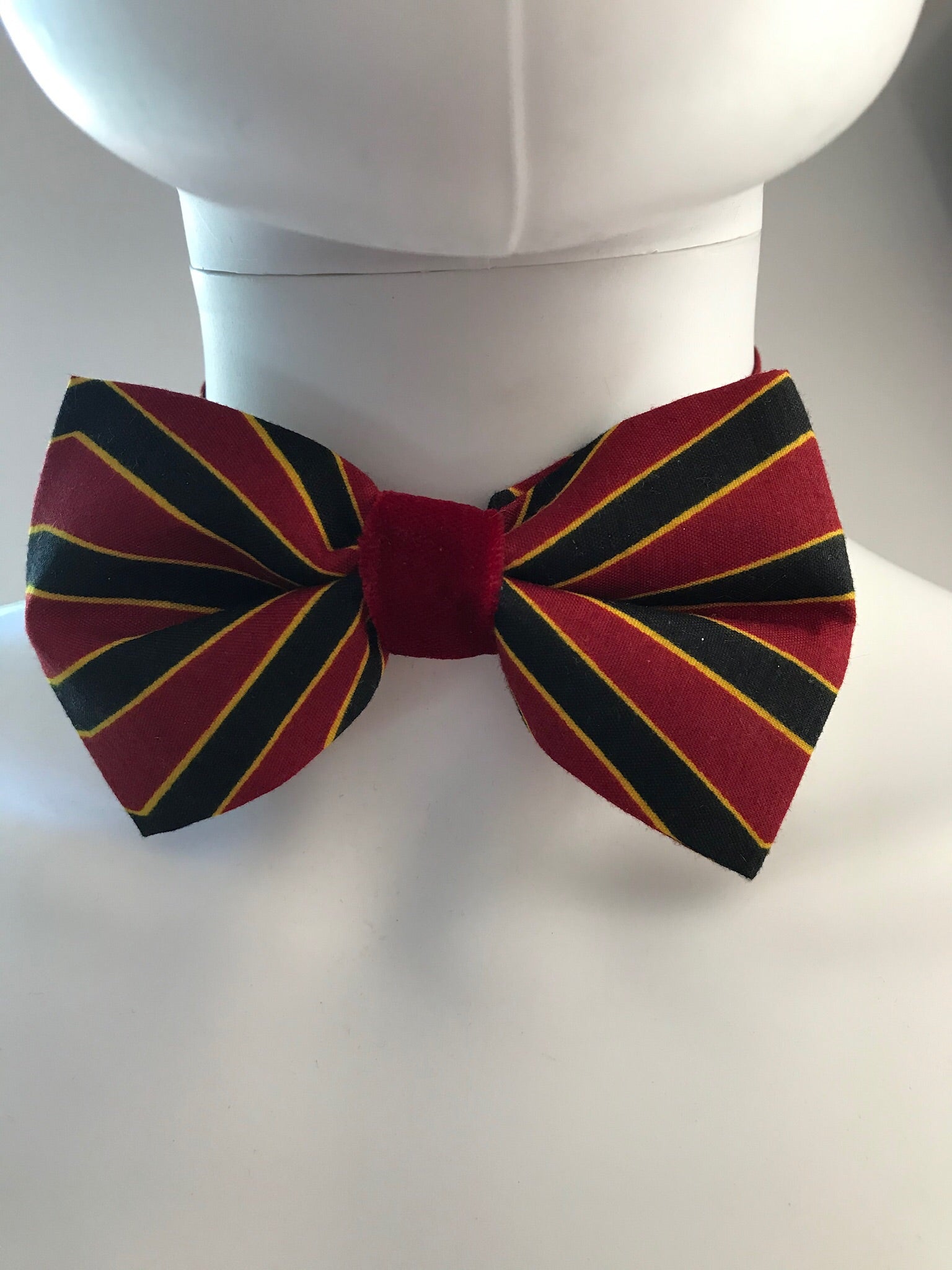 B160V African print Ankara bow tie