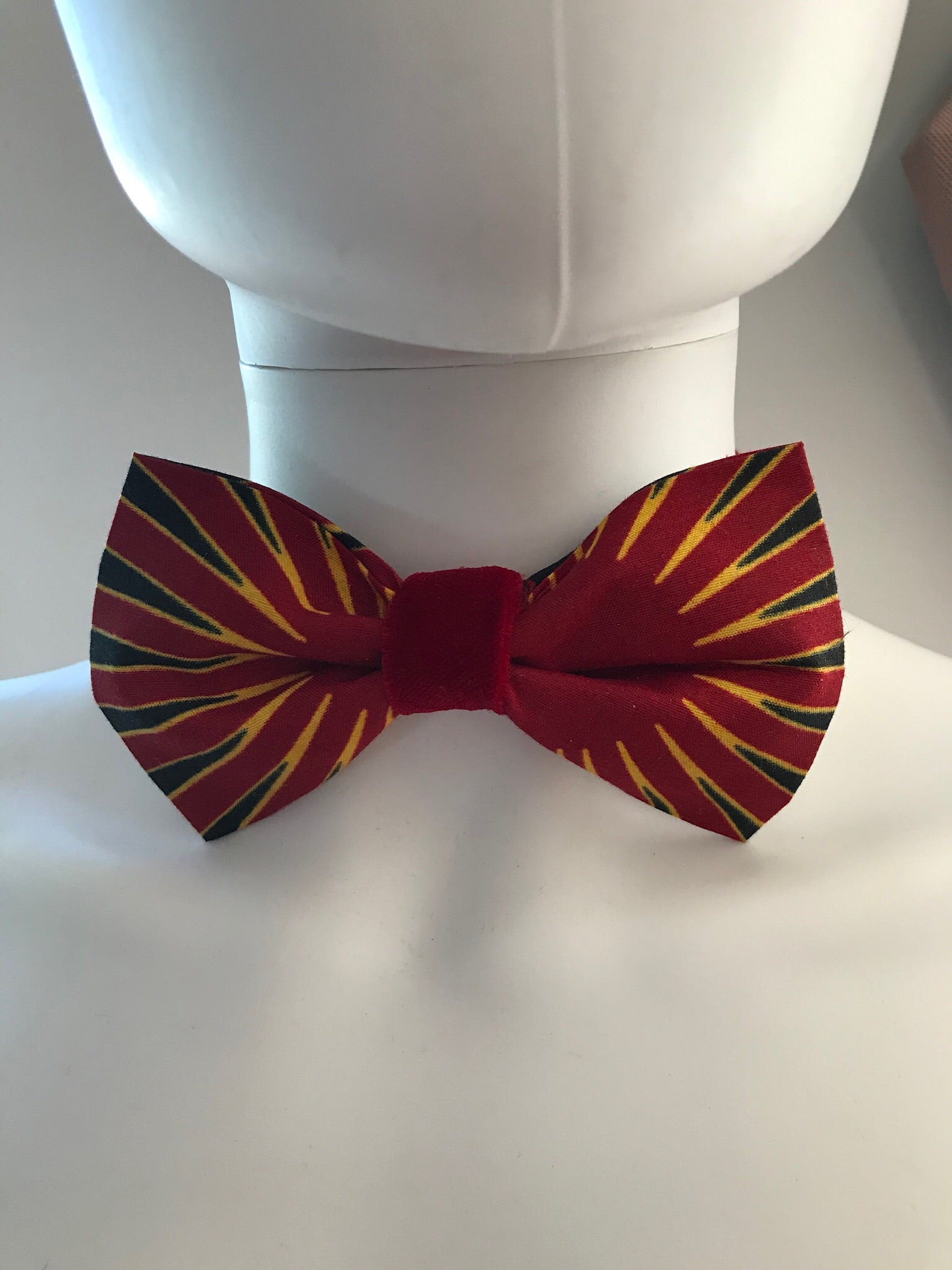 B150V African print Ankara bow tie