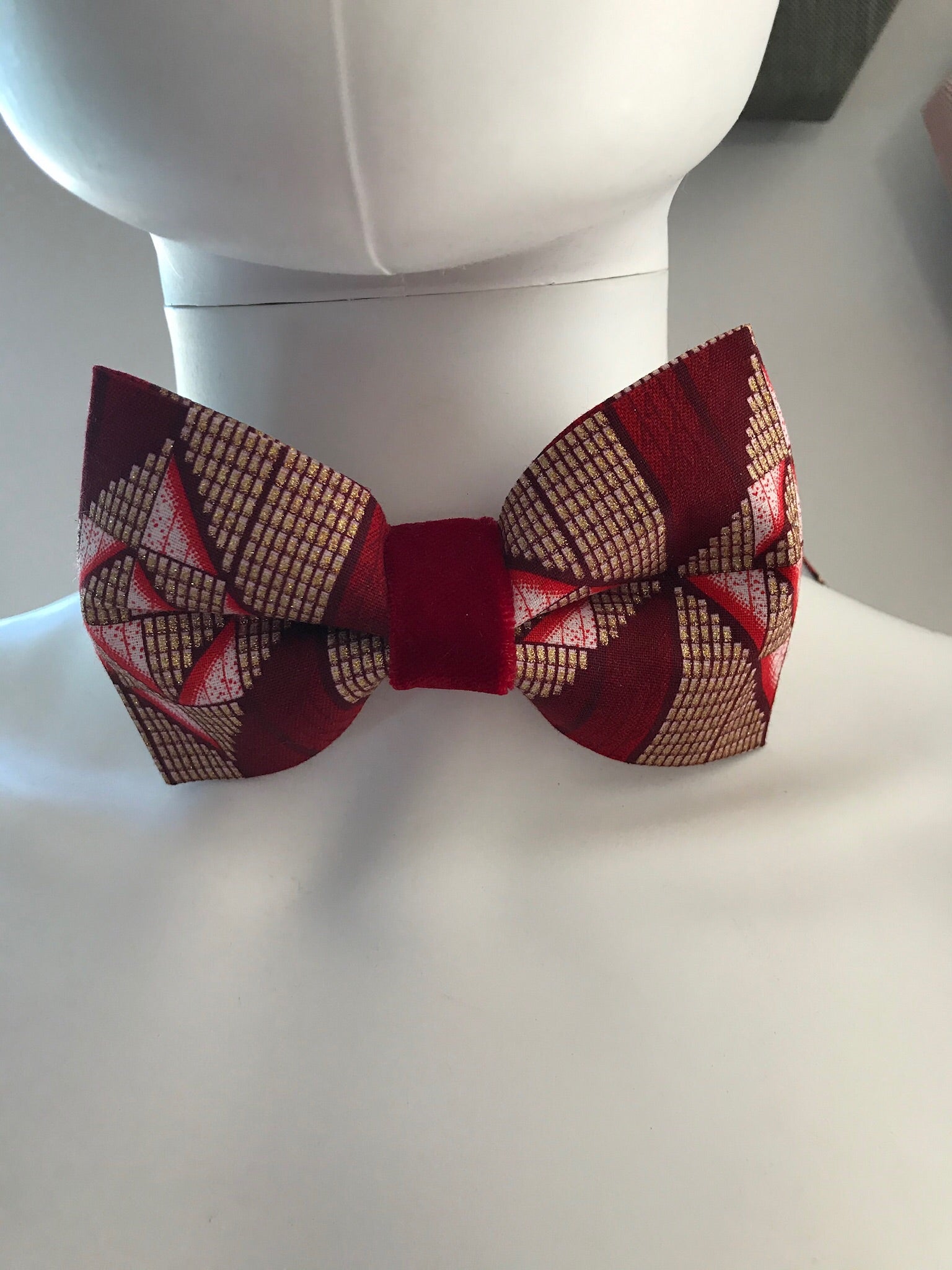 R180G African print Ankara bow tie