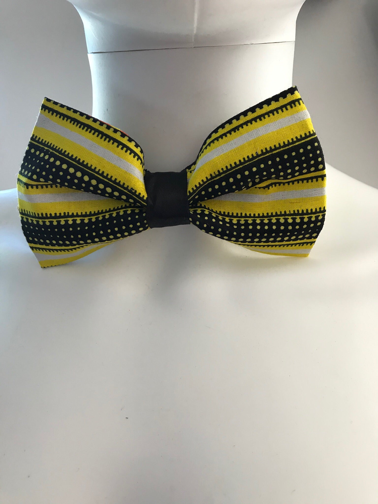 B140Y African print Ankara bow tie